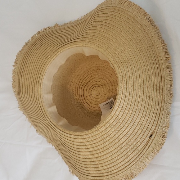 Pool/ Sun Hat - Picture 4 of 5